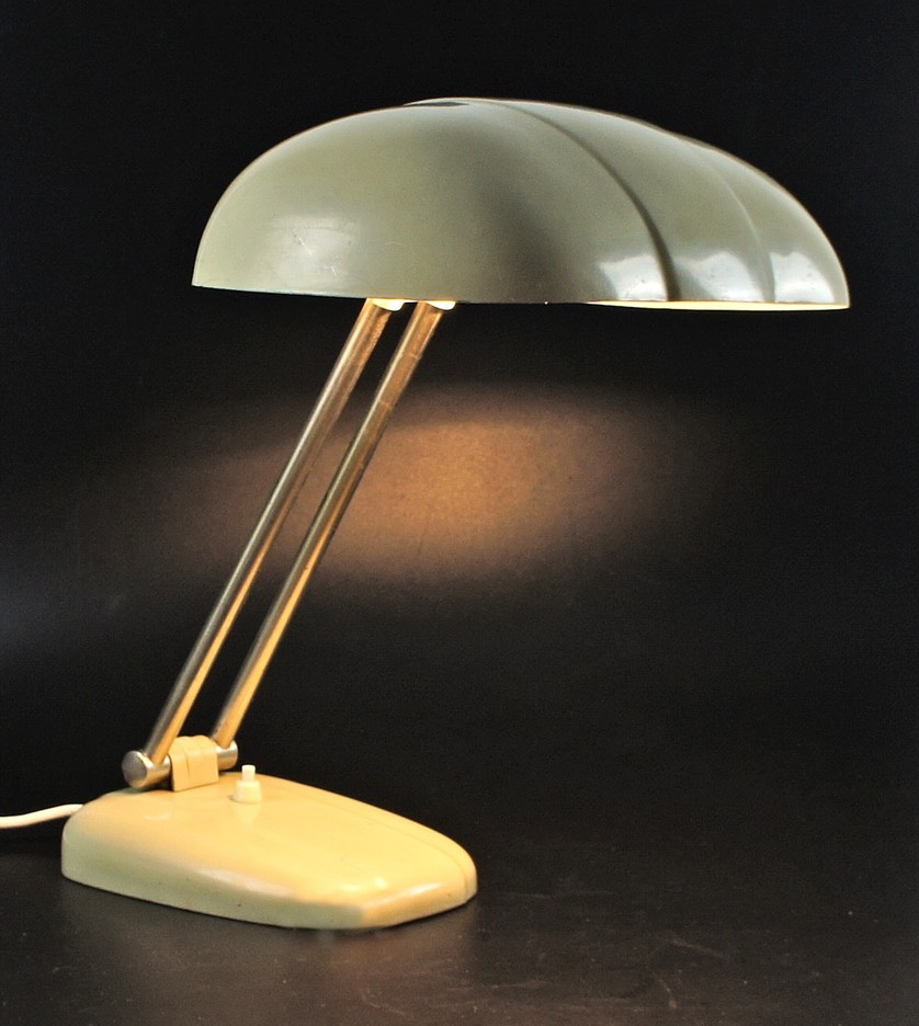 Bauhaus-Sigfried-Giedion-table-lamp-C