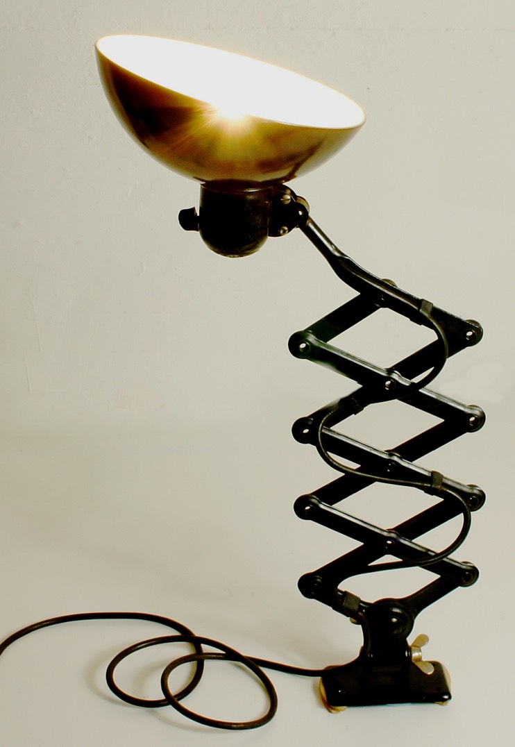 Christian-Dell-Bauhaus-Scissor-Lamp-B
