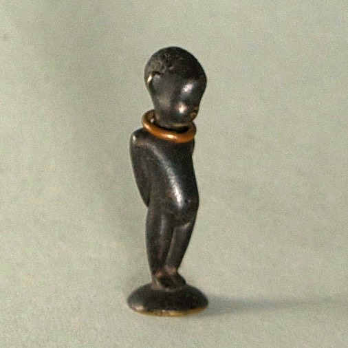 Hagenauer African Bronze1