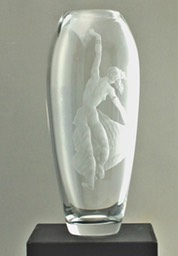 Large Orrefors Simon Gate etched crystal glass vase